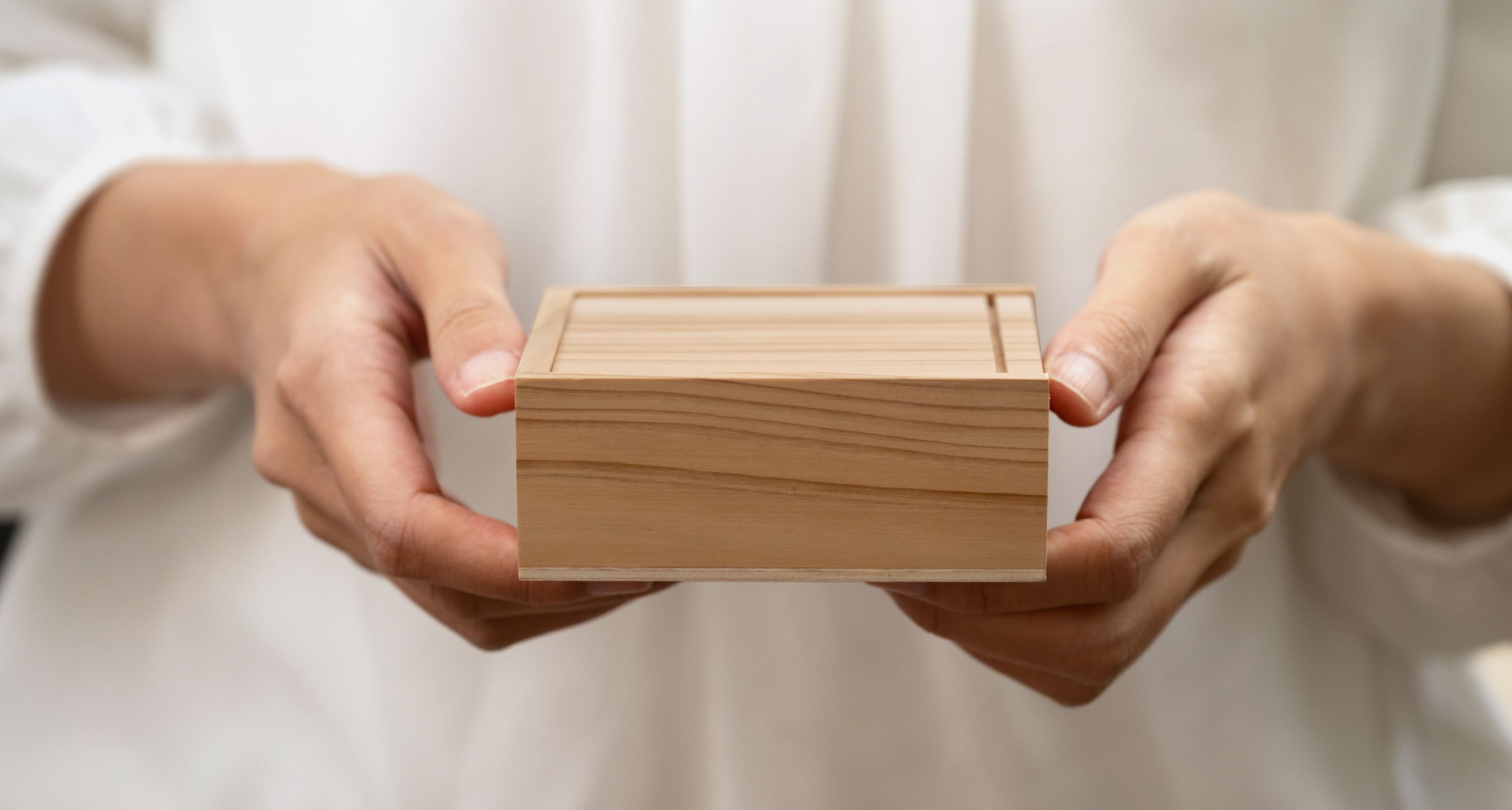 木箱なら水谷製函株式会社へ｜商品価値を高める特注パッケージ